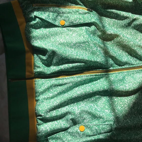 Limited Edition Puma Windbreaker - Picture 4 of 4